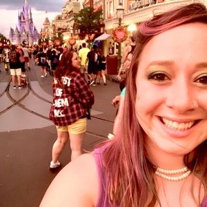 Meet your Posher, Stephanie